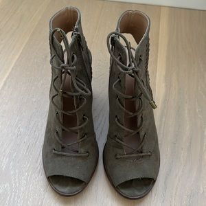 Mix No. 6 Khaki/Teal Wedges size 8 1/2